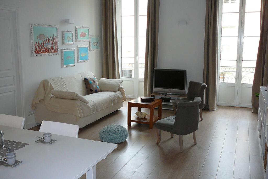 2 Bedrooms Appartement In Central Location On The Famous Place Massena Nice Exteriör bild