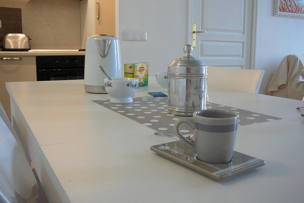 2 Bedrooms Appartement In Central Location On The Famous Place Massena Nice Exteriör bild